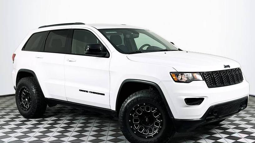 JEEP GRAND CHEROKEE 2018 1C4RJFAG6JC367892 image